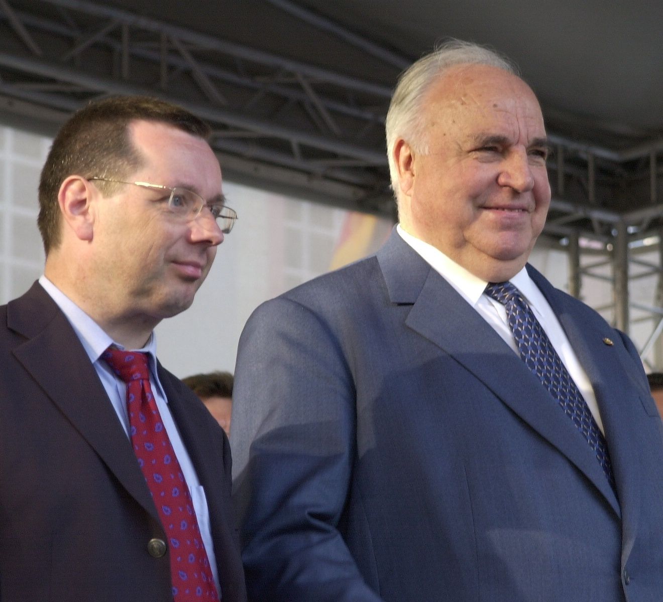 Mit Helmut Kohl 2002 auf dem Bonner Marktplatz
