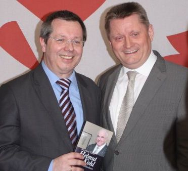 Hermann Gröhe und Stephan Eisel bei der Buchvorstellung in Berlin