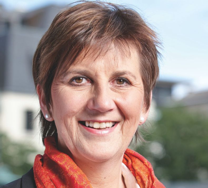 CLAUDIA LCKING-MICHEL IST DIE